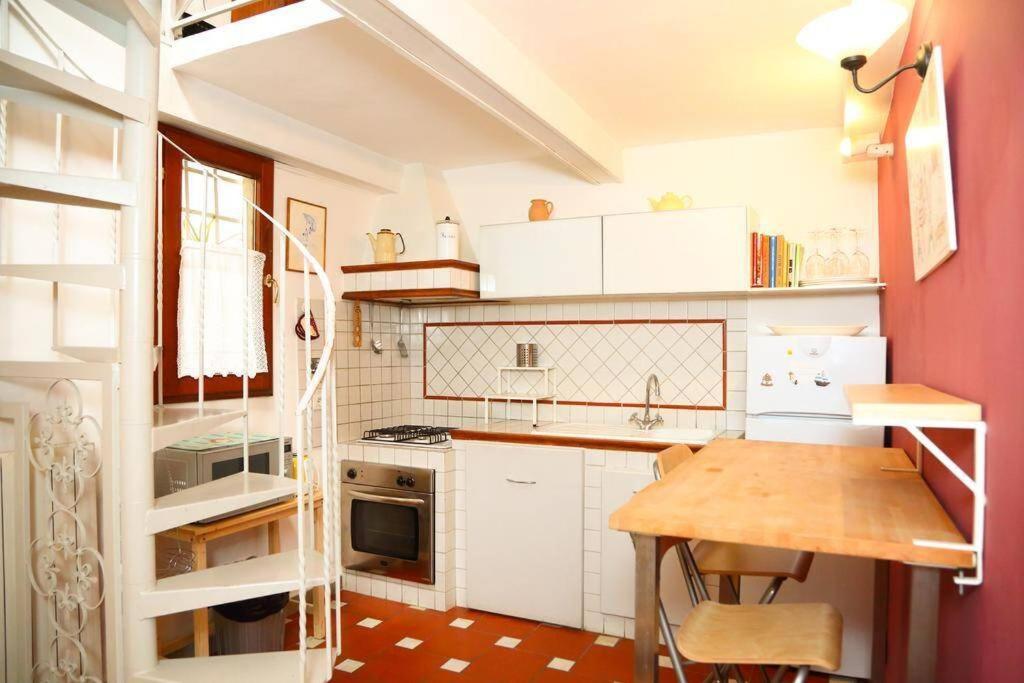 Santa Maria Novella Station Florentine Apartment Firenze Kültér fotó